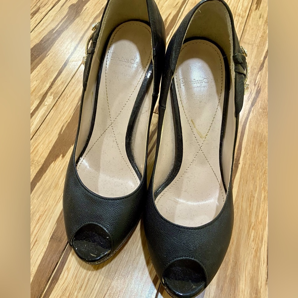 Black heels